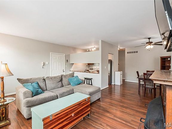 4th image of 2336 Rutger St APT B