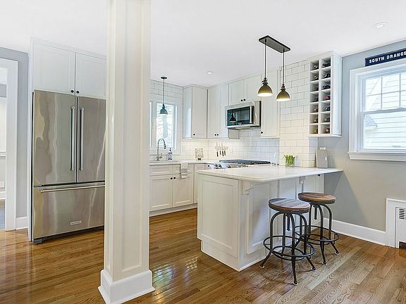 3rd image of 216 Coudert Pl