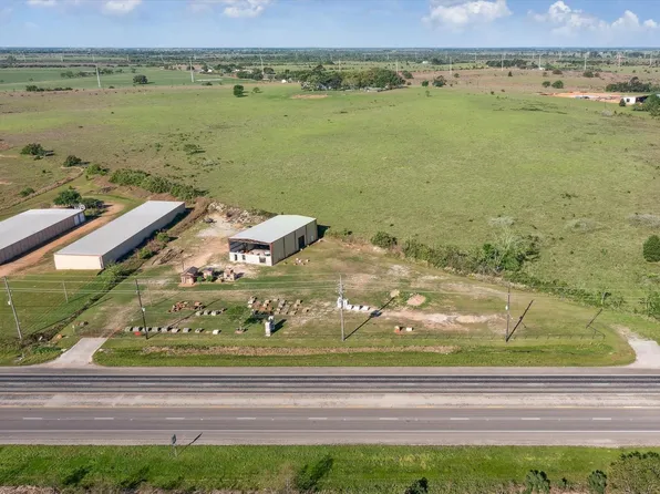 3395 Highway 36, Sealy, TX 77474