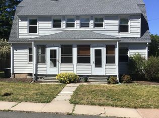 6 Hazelmeadow Pl, Simsbury, CT 06070