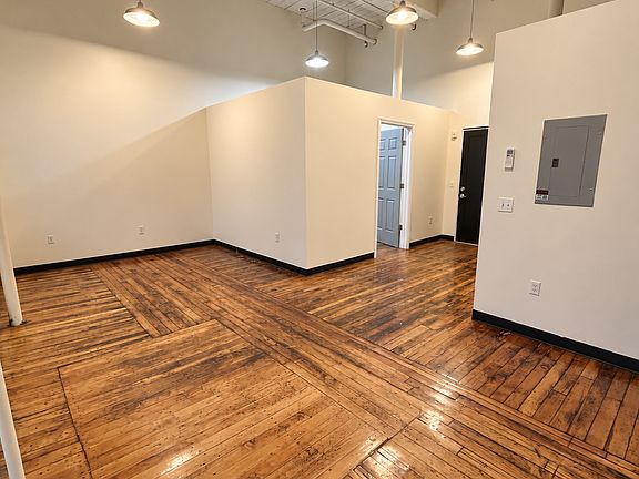 5th image of 560 Mineral Spring Ave APT 1-212