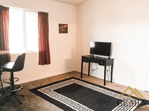 4th image of 10813 Seriana Dr
