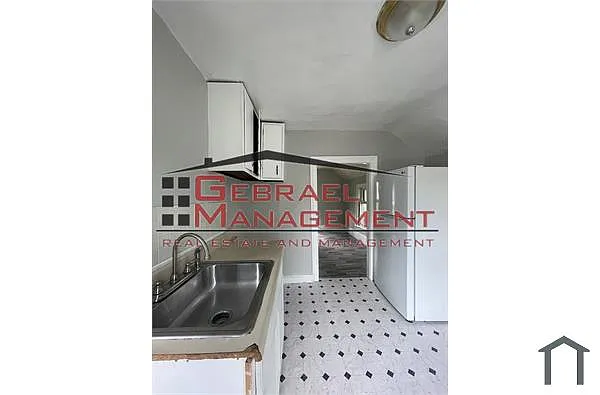 Building Photo - 920 Ames St #4