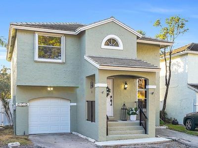 9930 NW 2nd Ct, Plantation, FL, 33324