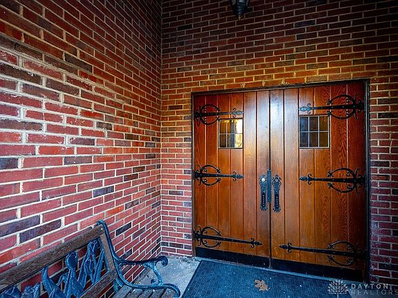 2nd image of 1211 Far Hills Ave