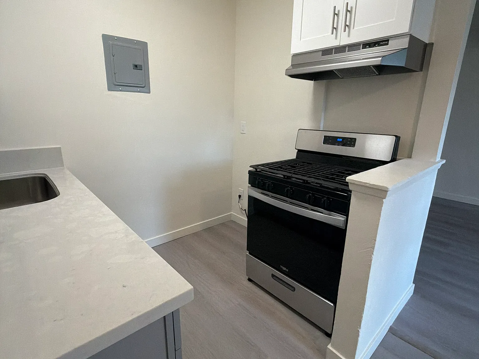 637 N Anna Dr — Photo 4