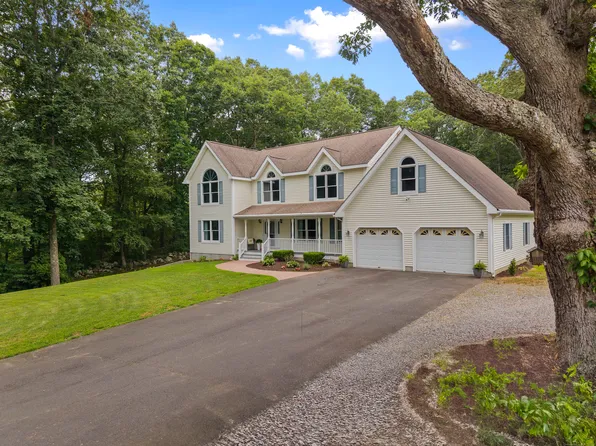 17 Memory Lane, Waterford, CT 06385