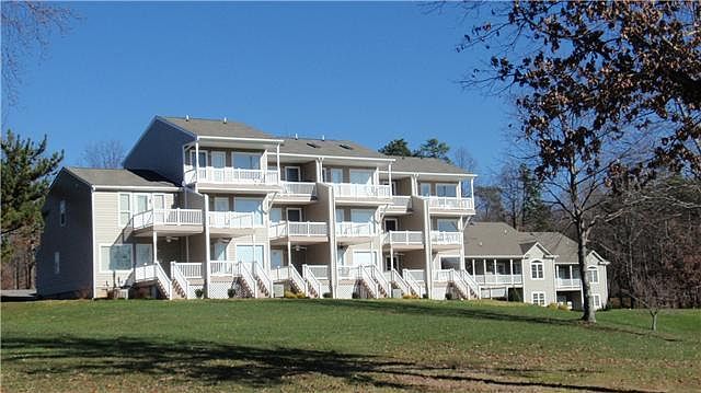 1st image of 218 Blarney Stone Ct