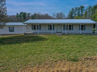 112 Newberry Rd, Crossville, TN 38571