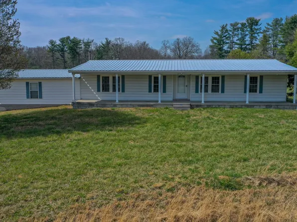 112 Newberry Rd, Crossville, TN 38571