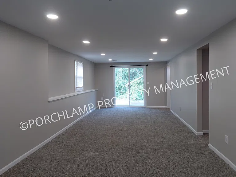 4546 Sarafield St NE — Photo 17