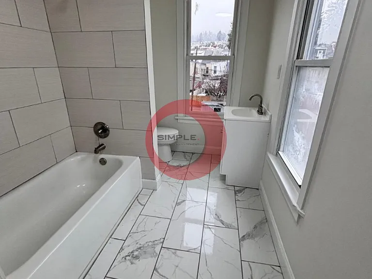 1457 Cotton St — Photo 6