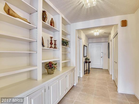 4th image of 5802 Nicholson Ln #2-307