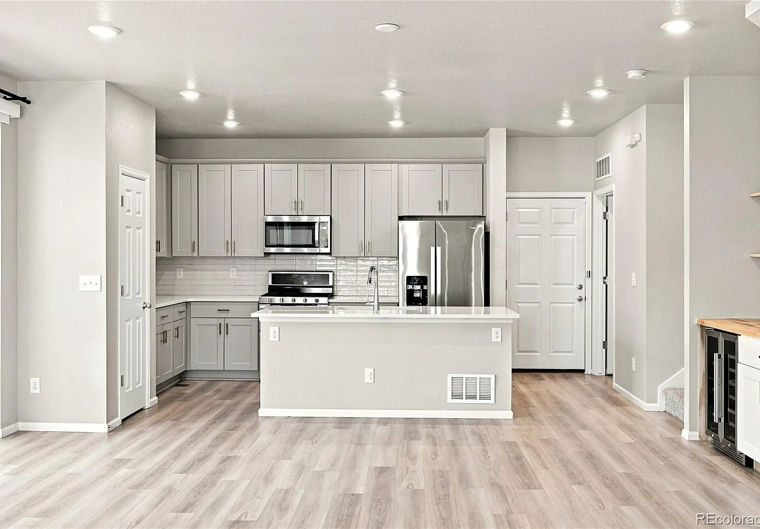 3 bed, 2.5 bath, 1680 sqft, $2,750 — Photo 4