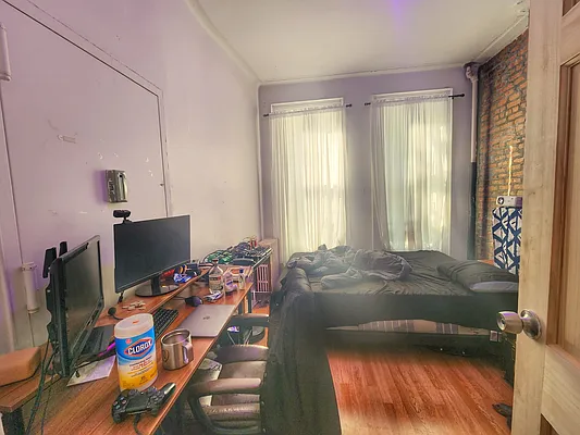 Rented by RELEASE NY | media 9