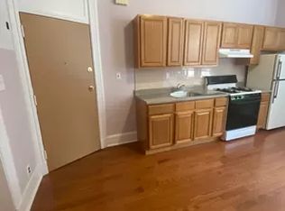 1939 Gates Ave APT 2R, Ridgewood, NY 11385