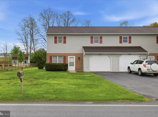 107 N Line Rd, Stevens, PA 17578
