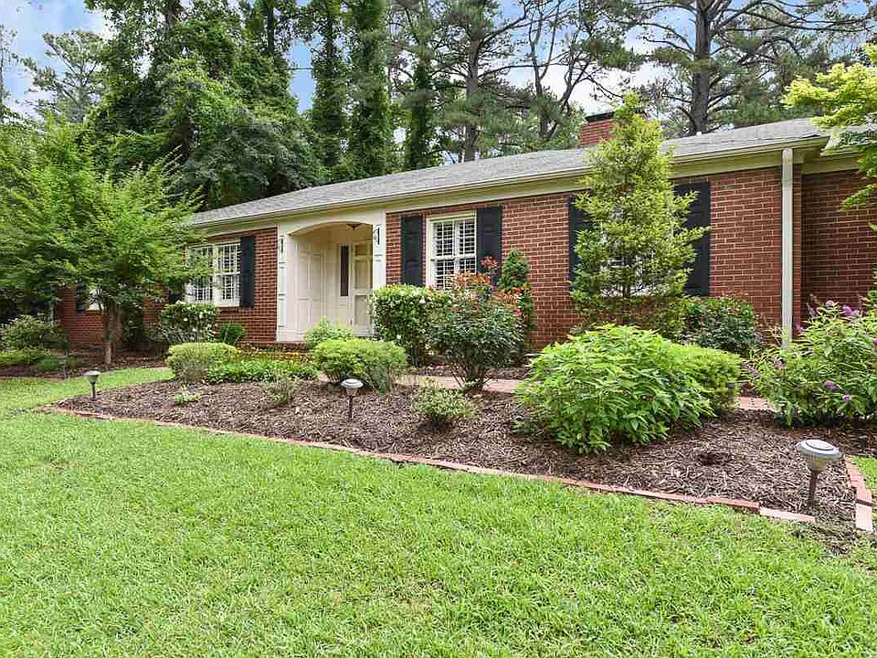 1st image of 3529 Cambridge Dr
