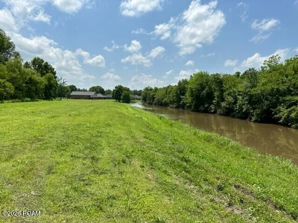 1053 Poydras Bayou Dr, Port Allen, LA 70767