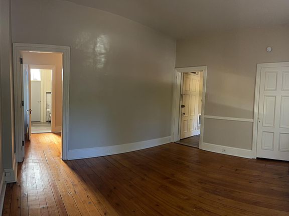 Main Living Area - Empty