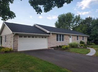 27 McEntee Rd, Milford, NJ 08848