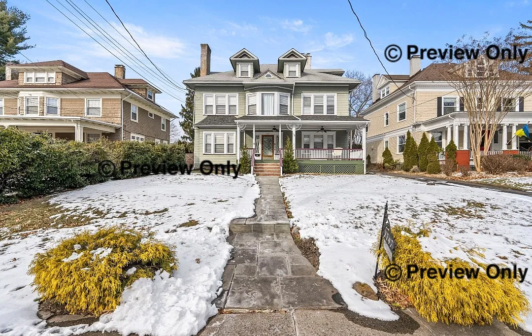 5 bed, 3.5 bath, 3000 sqft, $5,000 — Photo 1