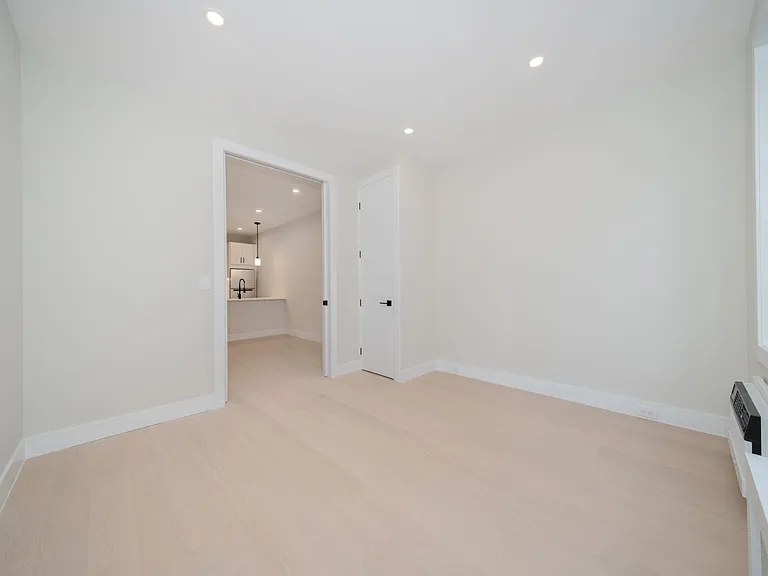 1269 1st Ave #4C — Photo 6