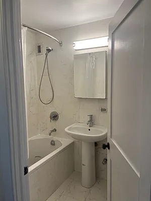Rented by R New York | media 10
