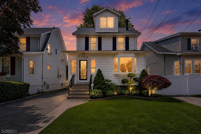 1st image of 175 Colonial Rdwest