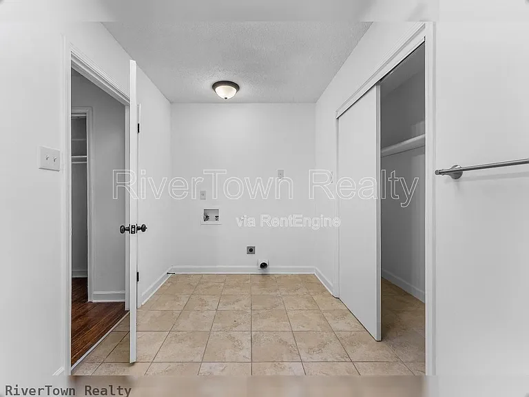 810 Indian Dr — Photo 5
