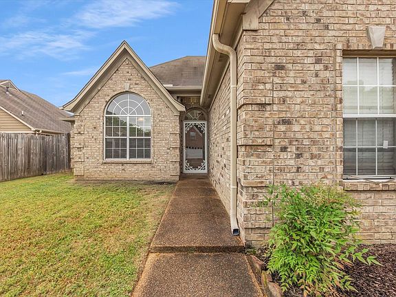 2nd image of 6804 Kerri Valley Ln