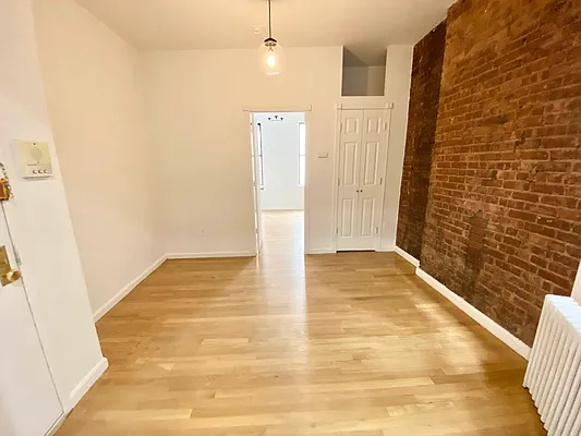 Rented by JM Preston Properties LLC | media 27