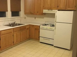 42 College Ave APT D, Poughkeepsie, NY 12603