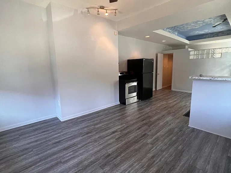 1315 W Porter St #1-& — Photo 5