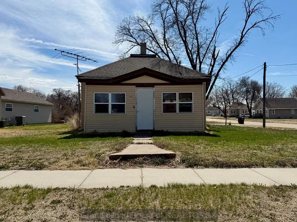 1201 Commercial St, Palmer, NE 68864