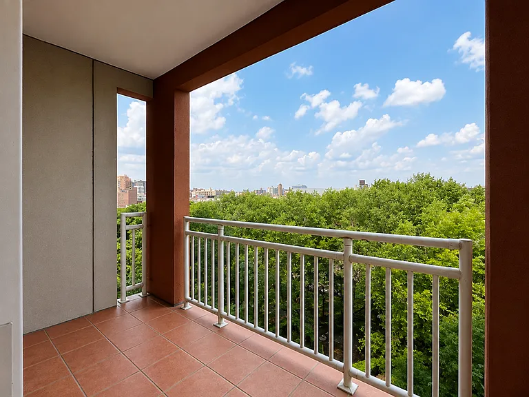 45 Oceana Dr E #6D — Photo 17
