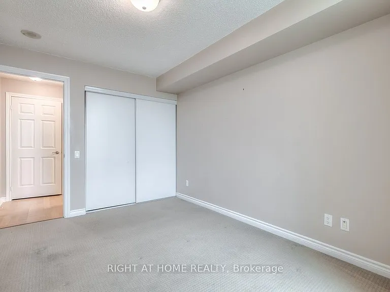 61 Town Centre Ct #1106 — Photo 10