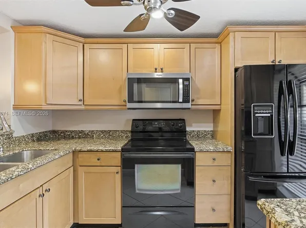 2379 SW 15th St APT 107, Deerfield Beach, FL 33442