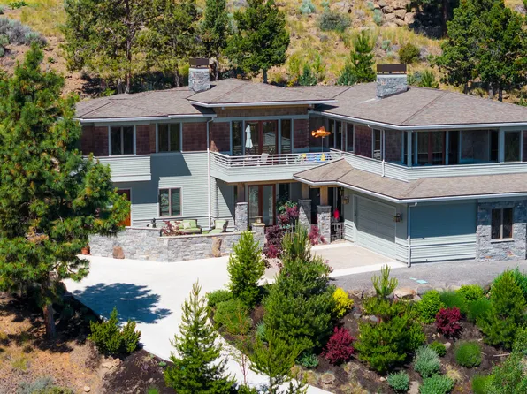 3364 Fairway Heights Dr, Bend, OR 97701