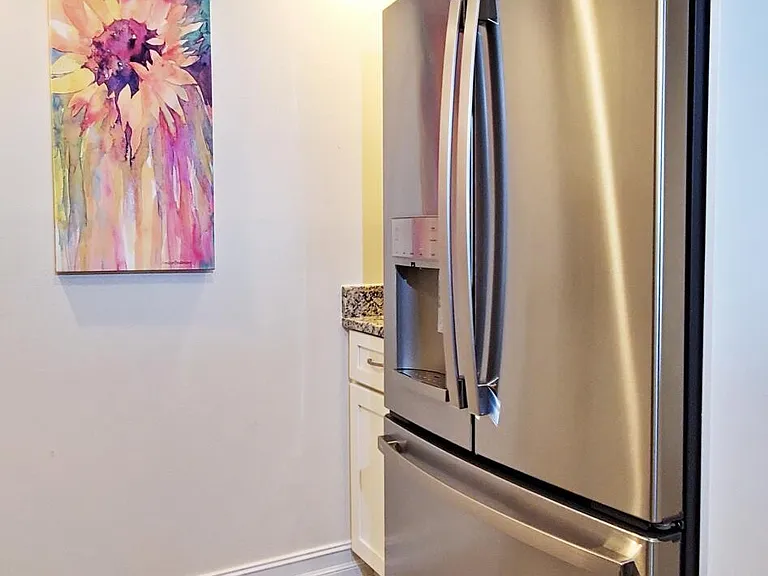 1805 Riverside Dr #205 — Photo 16