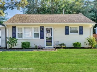 115 Cedar Dr, Lanoka Harbor, NJ 08734