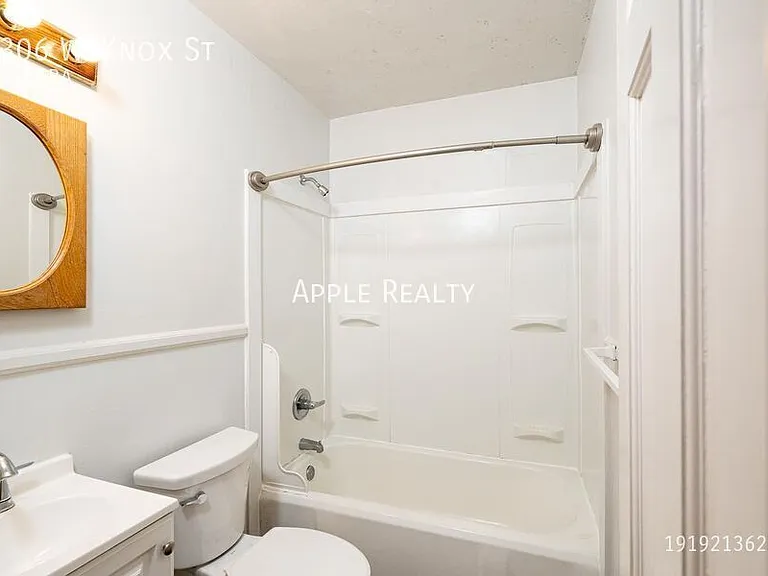 2306 W Knox St — Photo 10