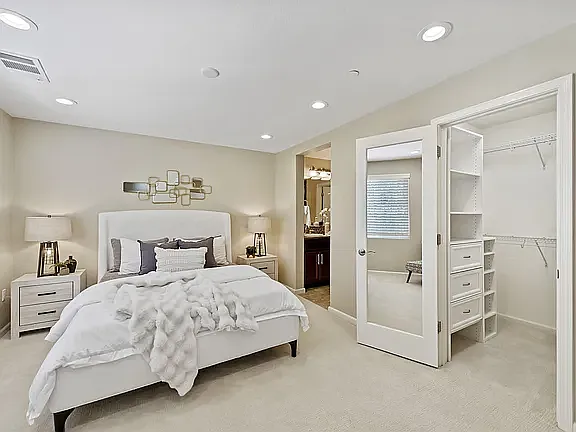 118 Selby Ln #7 — Photo 11