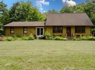 94 Whitehead Rd, Coventry, RI 02816