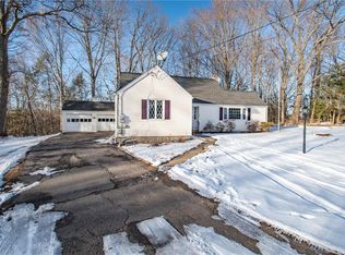 16 Knollwood Rd, Bloomfield, CT 06002