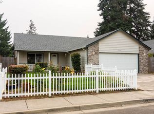 25016 Meadowdale Ln, Veneta, OR 97487