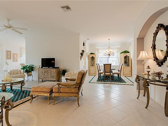 3rd image of 3954 Bishopwood Ct W Unit 202