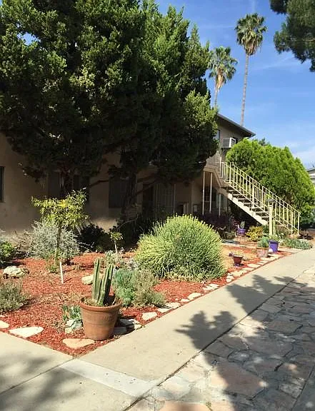 6439 Shirley Ave — Photo 11