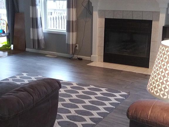 5th image of 14320 Spruce Hollow Dr
