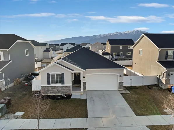 5375 N Lindbergh Ln, Eagle Mountain, UT 84005